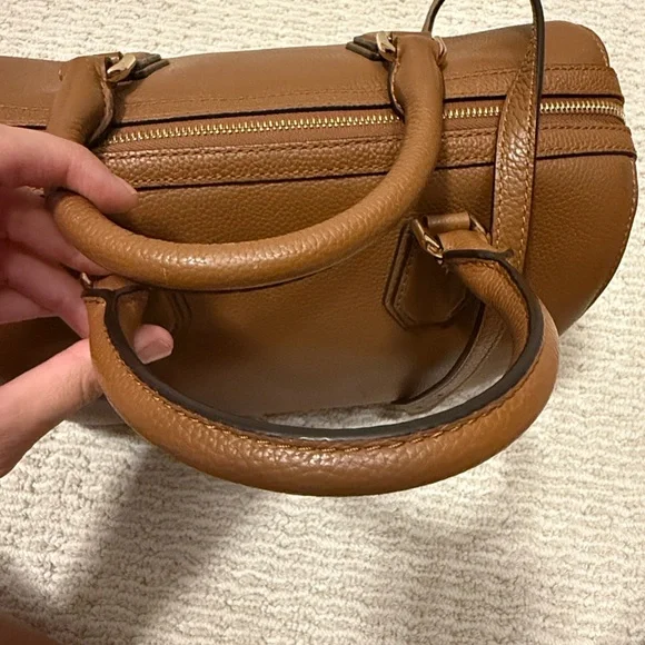 Michael Kors Mercer Medium crossbody - Picture 3 of 14